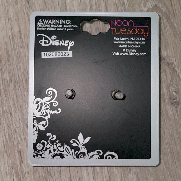 NWT Disney Lilo & Stitch Blue Stitch Biting Stud Earrings - Picture 4 of 4
